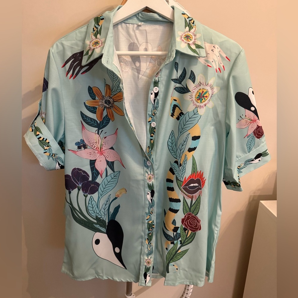 Floral Print Button-Up Shirt / Shorts set